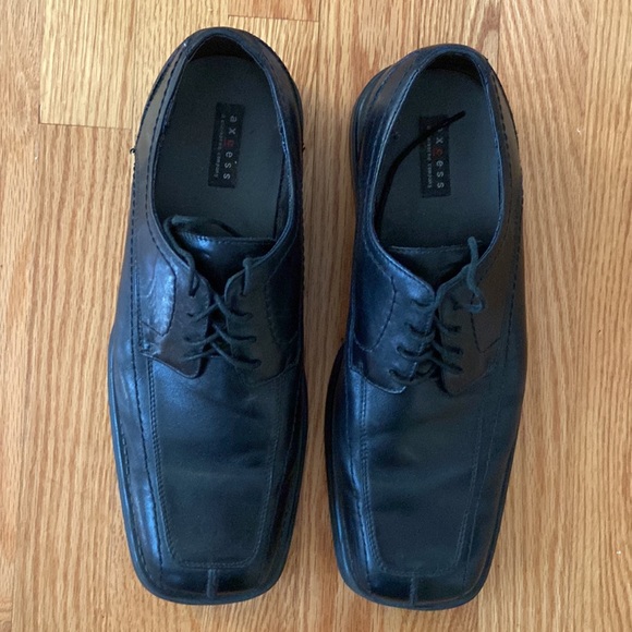 Axcess Men’s “Bleeker Black”Leather Shoes - Picture 2 of 12